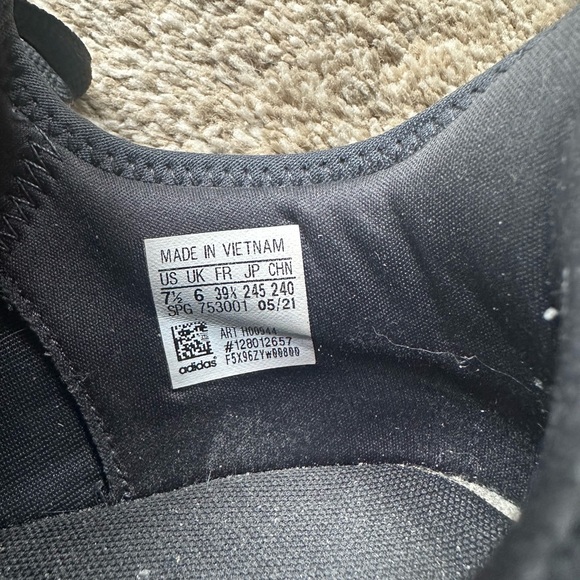 COPY - Women’s adidas cloudfoam shoes - Picture 5 of 5